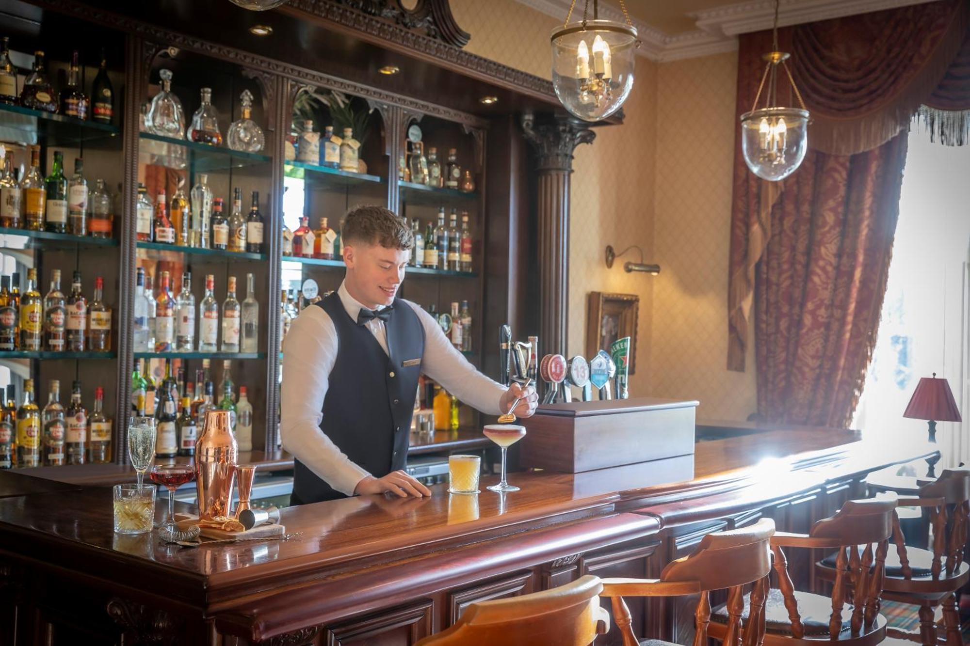 Отель Lough Rynn Castle Mohill Экстерьер фото